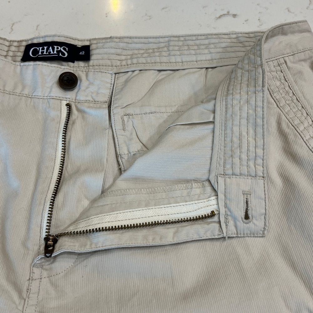 Chaps Cargo Shorts Men 42 New Stone Flat Front Cotton Utility NWOT - Picture 3 of 8